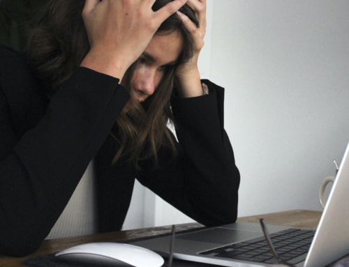 El estrés laboral: riesgos y síntomas
